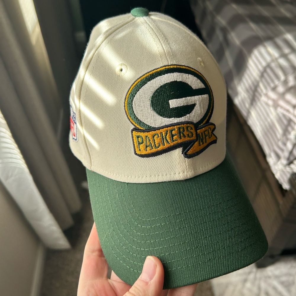 NFL Green Bay Packers Cream and Green Cap